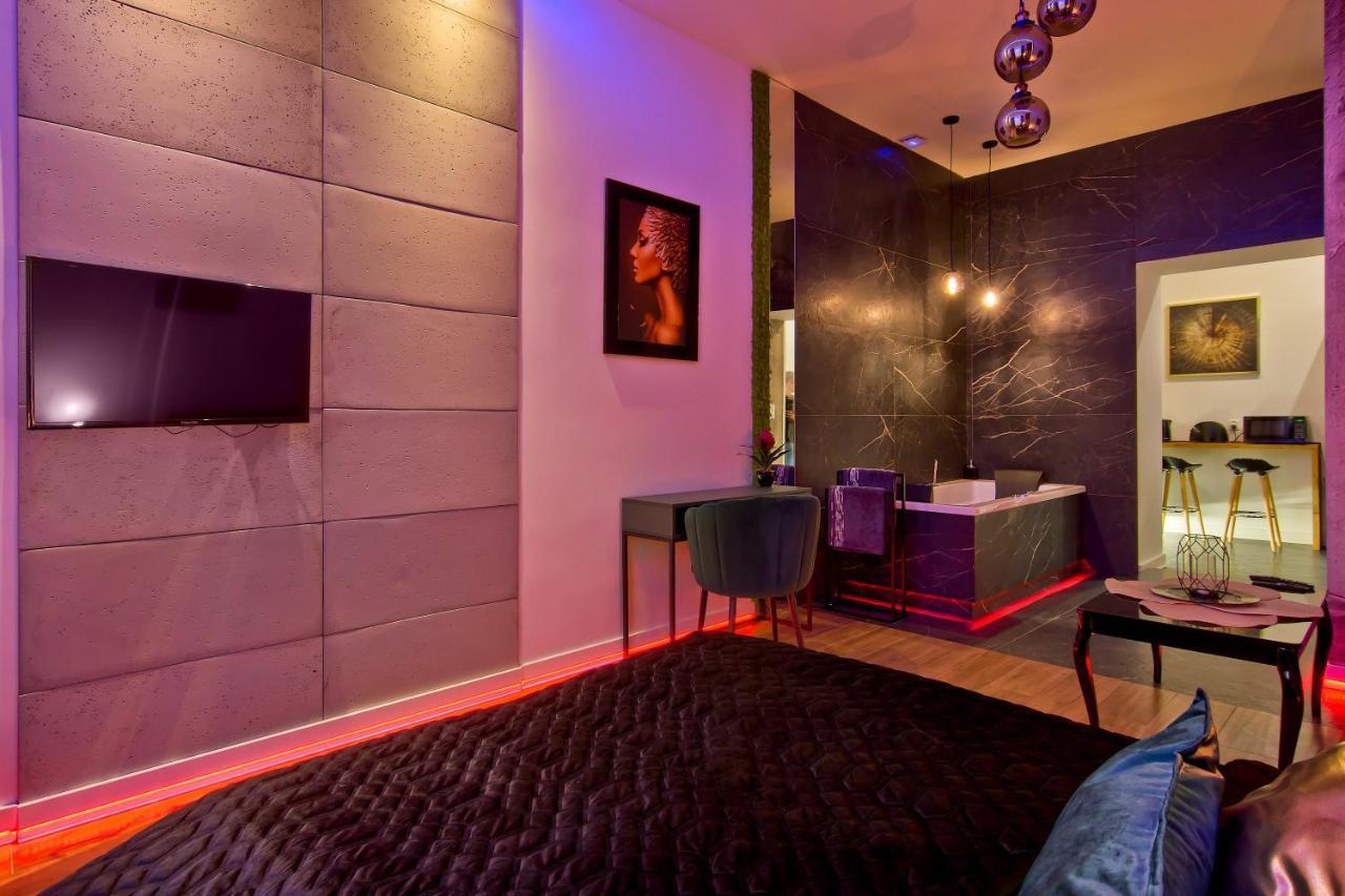 Apartament Czarny Z Jacuzzi Krakow Exterior photo