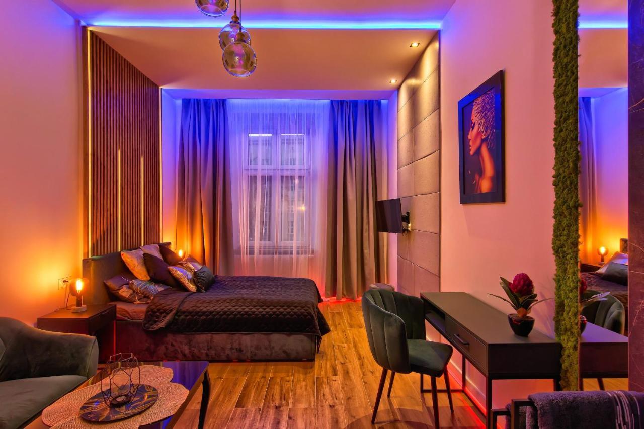 Apartament Czarny Z Jacuzzi Krakow Exterior photo